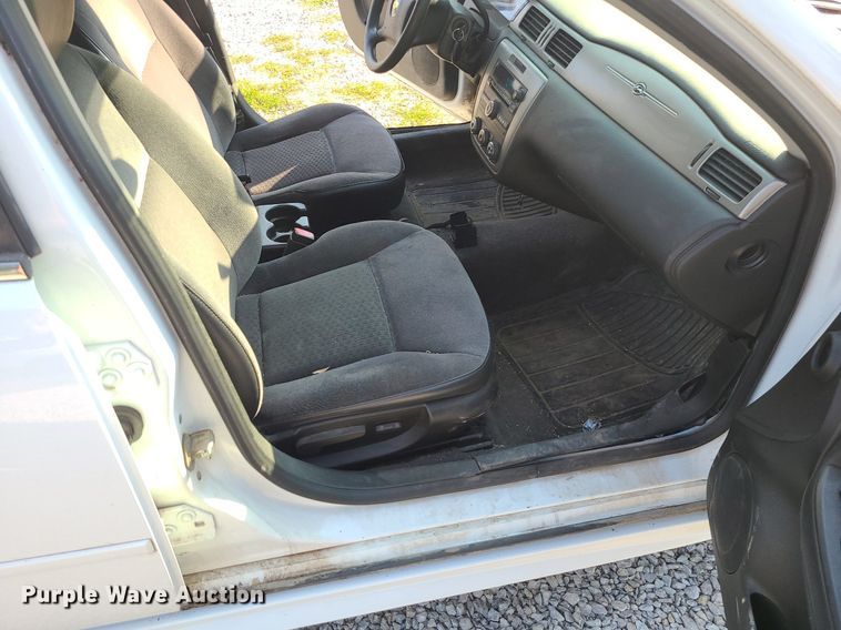 image for item MJ9292 2001 Chevrolet Impala Police Cruiser