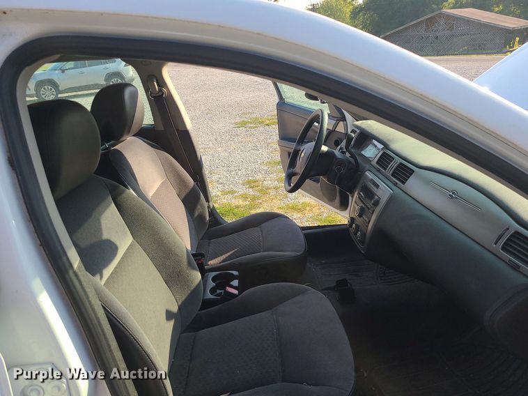 image for item MJ9292 2001 Chevrolet Impala Police Cruiser