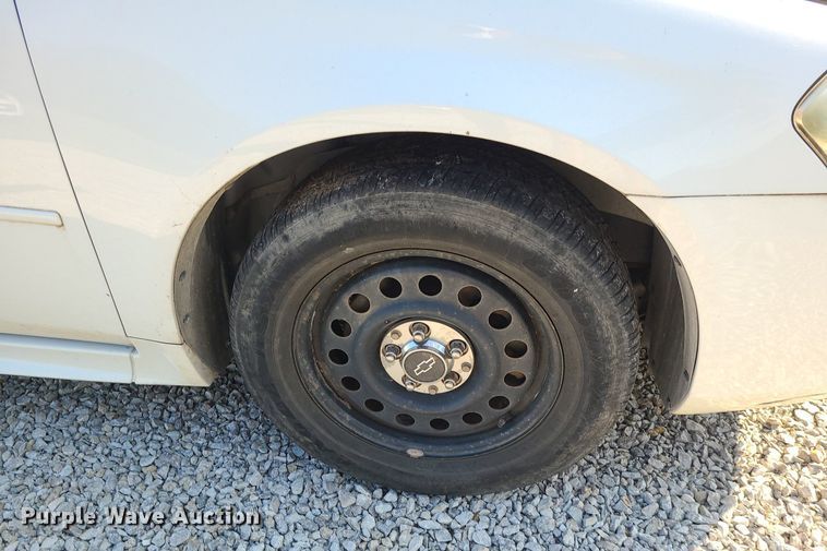 image for item MJ9292 2001 Chevrolet Impala Police Cruiser