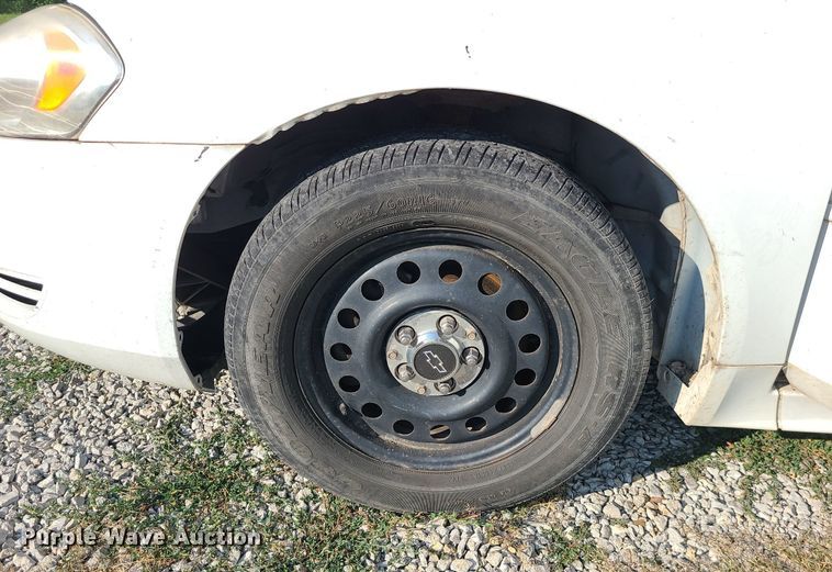 image for item MJ9292 2001 Chevrolet Impala Police Cruiser