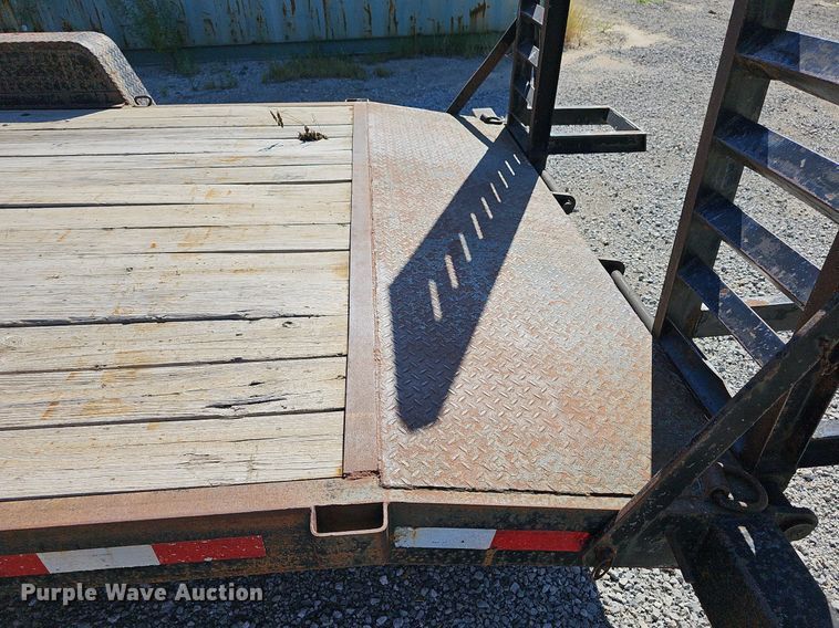 image for item MP9325 2004 Eagle  utility trailer