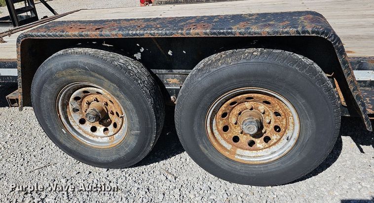 image for item MP9325 2004 Eagle  utility trailer