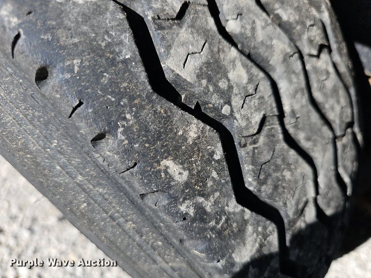 image for item MP9325 2004 Eagle  utility trailer