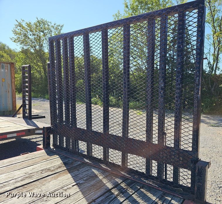 image for item MP9326 2004 Eagle  utility trailer