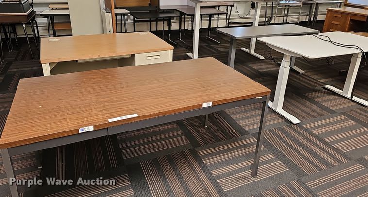 image for item MP9379 (6) desks