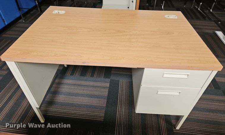 image for item MP9379 (6) desks