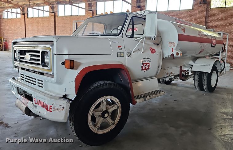 image for item MP9393 1986 Chevrolet C70  fuel truck