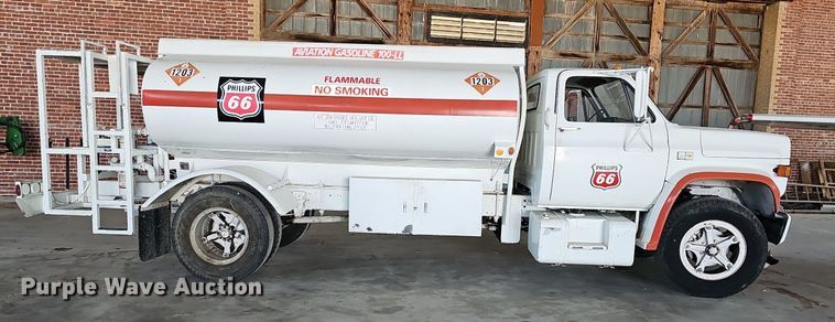 image for item MP9393 1986 Chevrolet C70  fuel truck