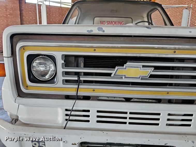 image for item MP9393 1986 Chevrolet C70  fuel truck