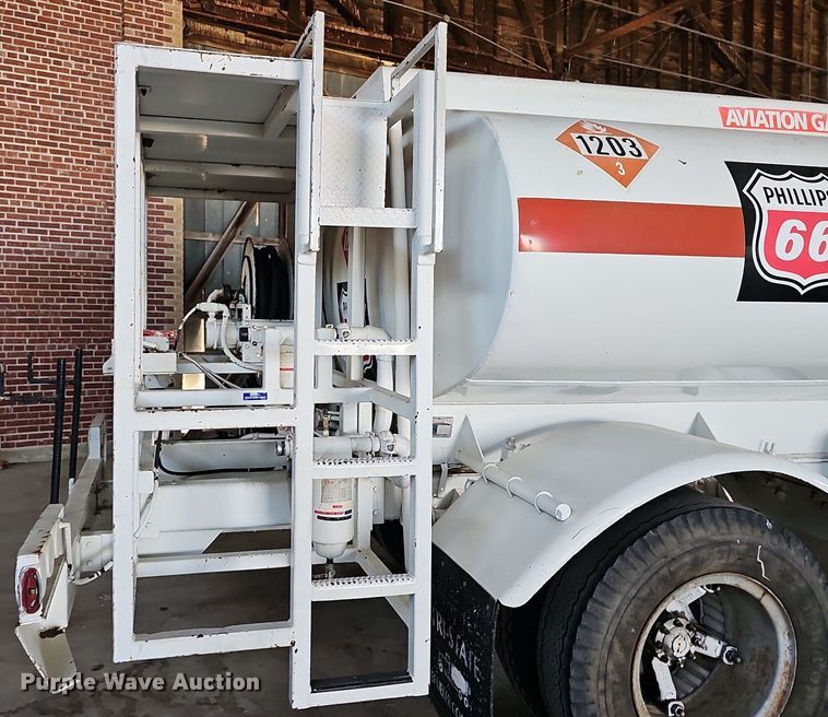 image for item MP9393 1986 Chevrolet C70  fuel truck