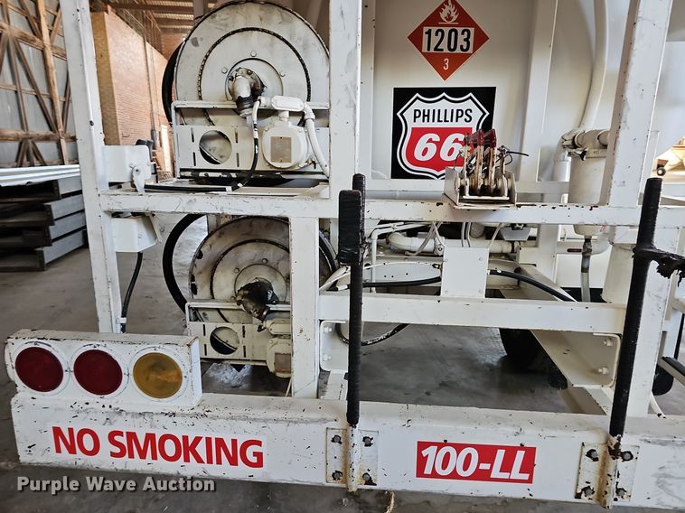 image for item MP9393 1986 Chevrolet C70  fuel truck