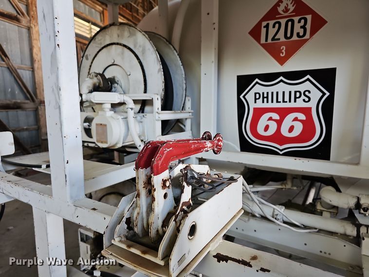 image for item MP9393 1986 Chevrolet C70  fuel truck