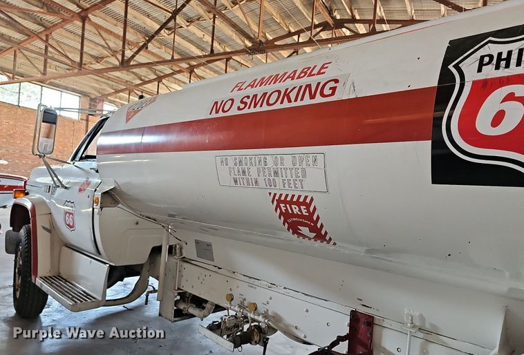 image for item MP9393 1986 Chevrolet C70  fuel truck