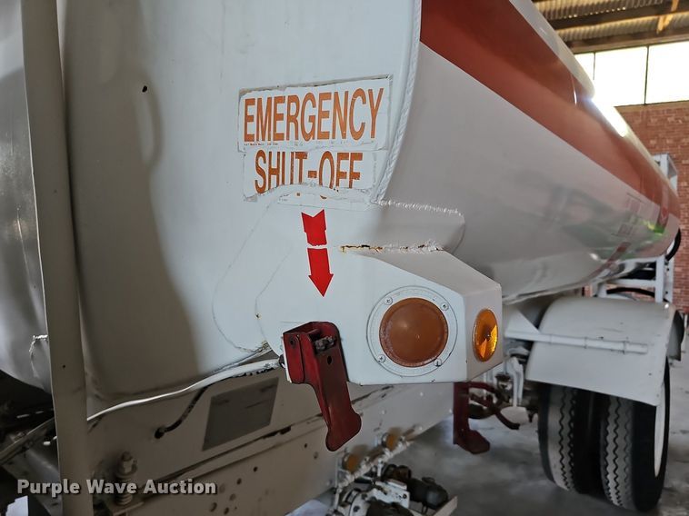 image for item MP9393 1986 Chevrolet C70  fuel truck