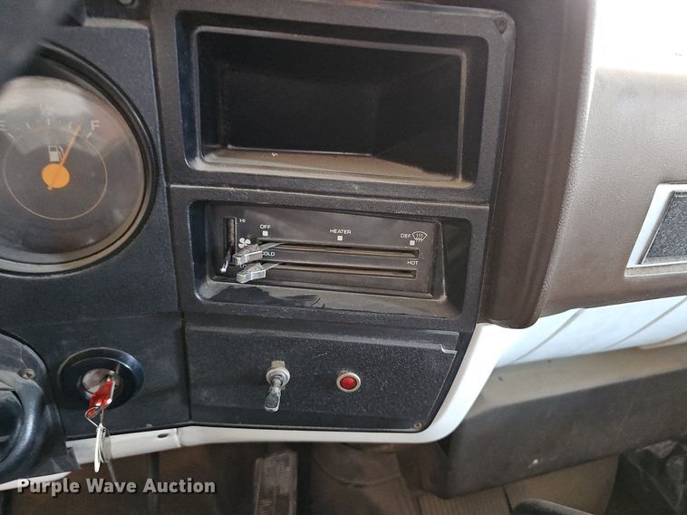 image for item MP9393 1986 Chevrolet C70  fuel truck