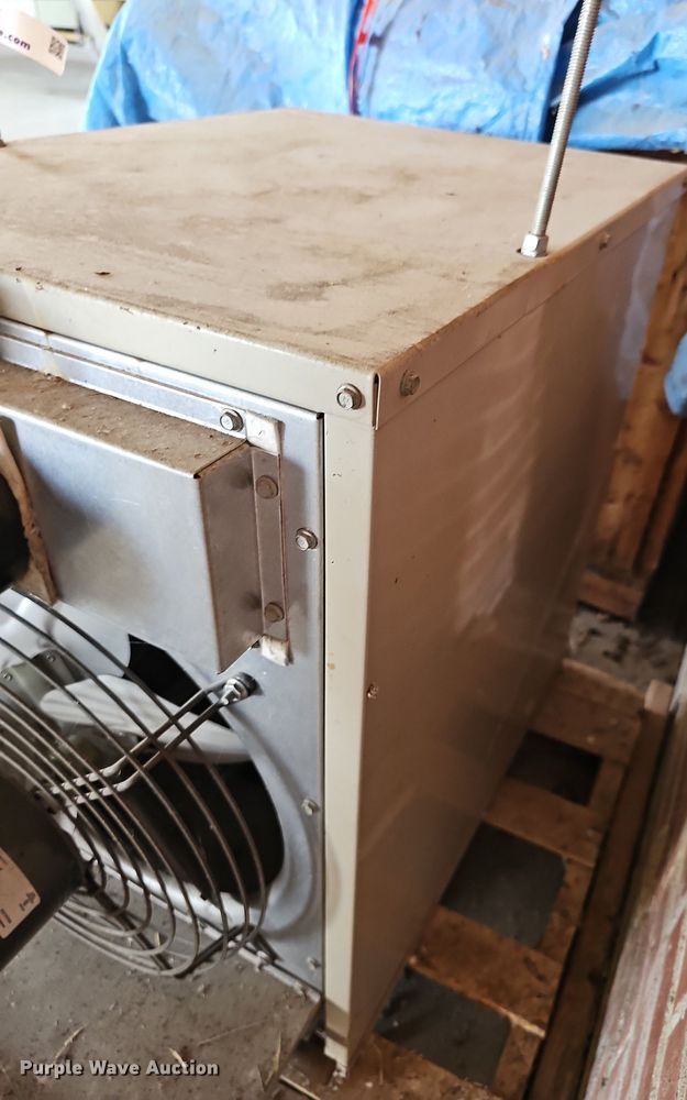 image for item MP9395 Lennox LF24-75A-2  propane heater