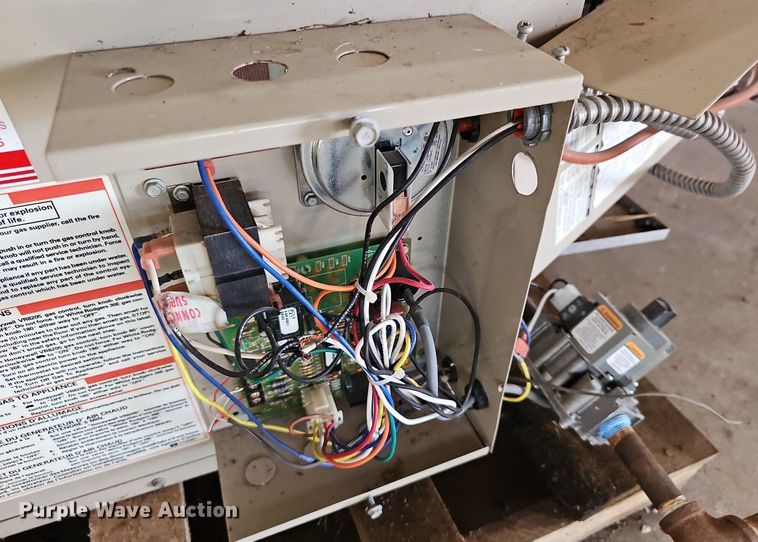 image for item MP9395 Lennox LF24-75A-2  propane heater