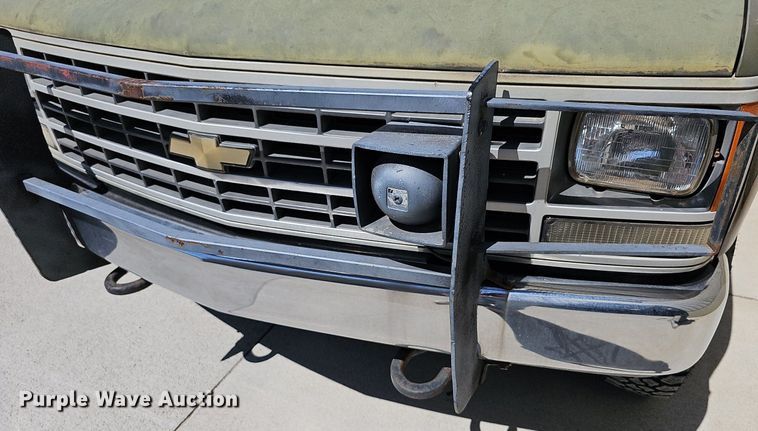 image for item MP9399 1990 Chevrolet C3500  ambulance
