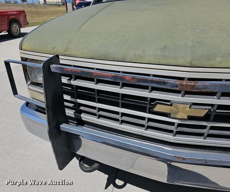 image for item MP9399 1990 Chevrolet C3500  ambulance