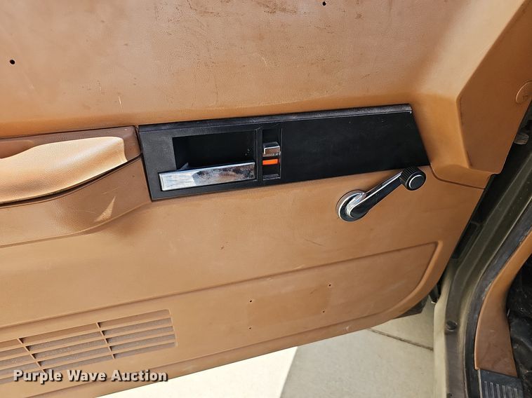 image for item MP9399 1990 Chevrolet C3500  ambulance