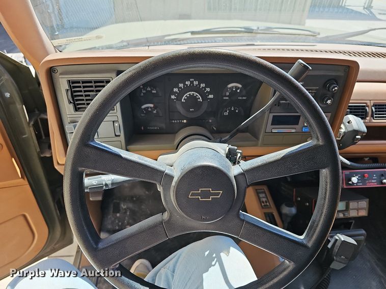 image for item MP9399 1990 Chevrolet C3500  ambulance