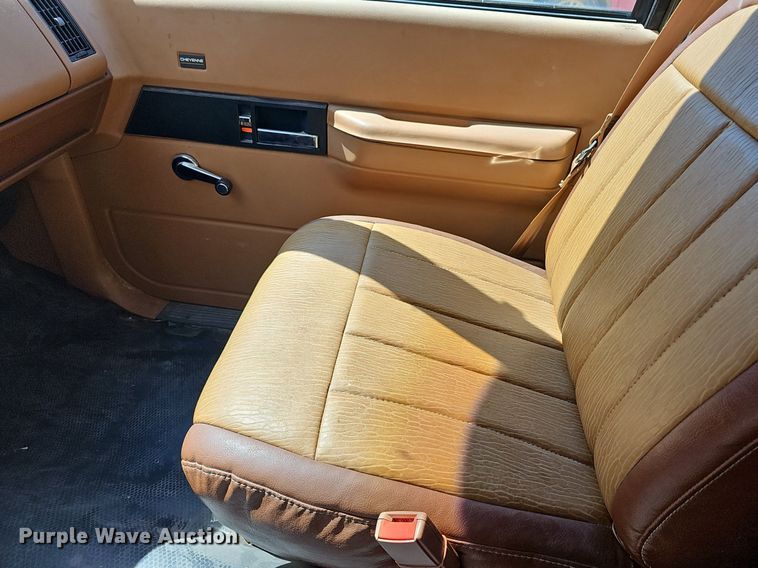 image for item MP9399 1990 Chevrolet C3500  ambulance