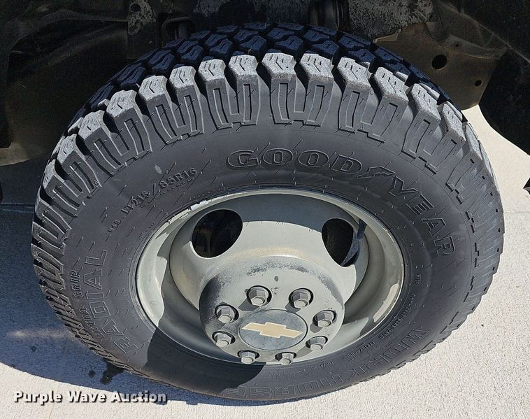 image for item MP9399 1990 Chevrolet C3500  ambulance