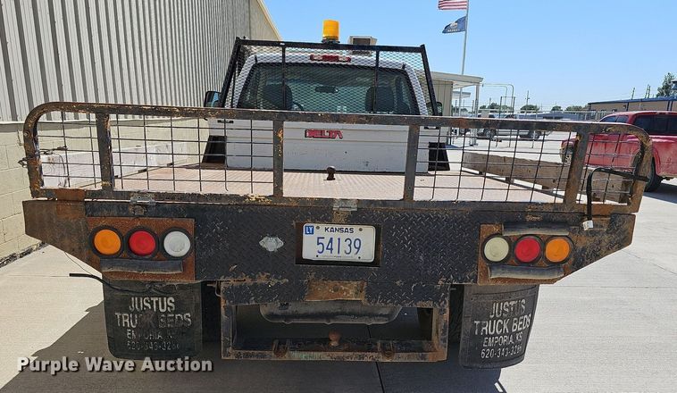 image for item MP9400 2003 Chevrolet Silverado 3500  flatbed pickup truck