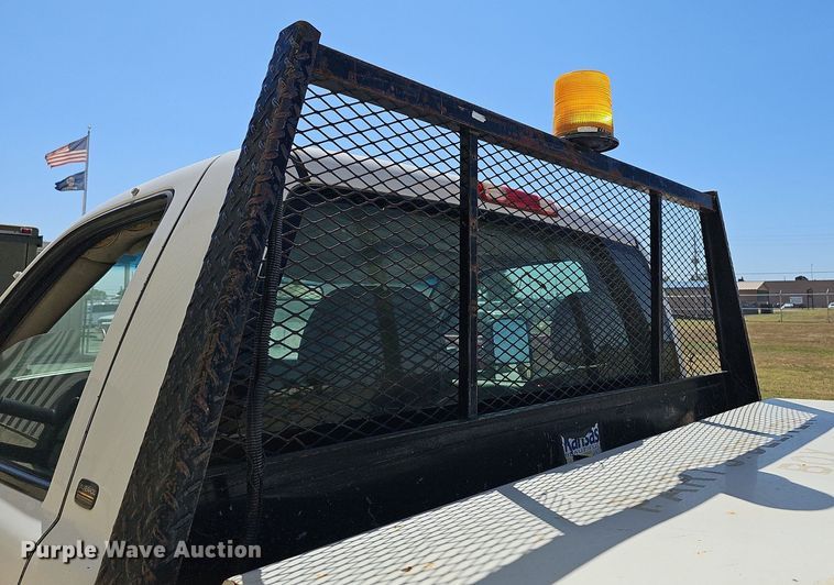 image for item MP9400 2003 Chevrolet Silverado 3500  flatbed pickup truck