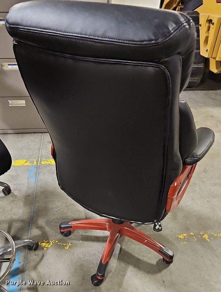 image for item MP9410 (3) office chairs