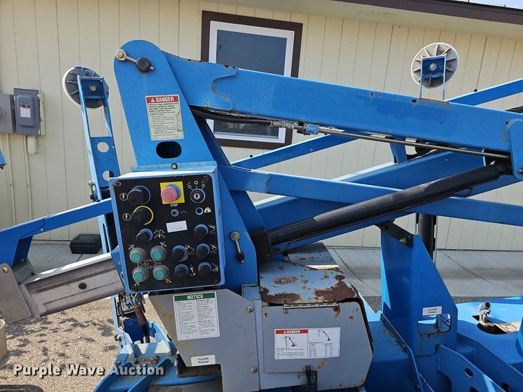 image for item MP9413 2008 Genie TZ 34/20  boom lift