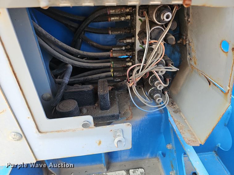 image for item MP9413 2008 Genie TZ 34/20  boom lift