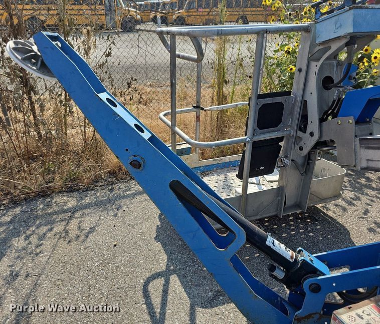image for item MP9413 2008 Genie TZ 34/20  boom lift