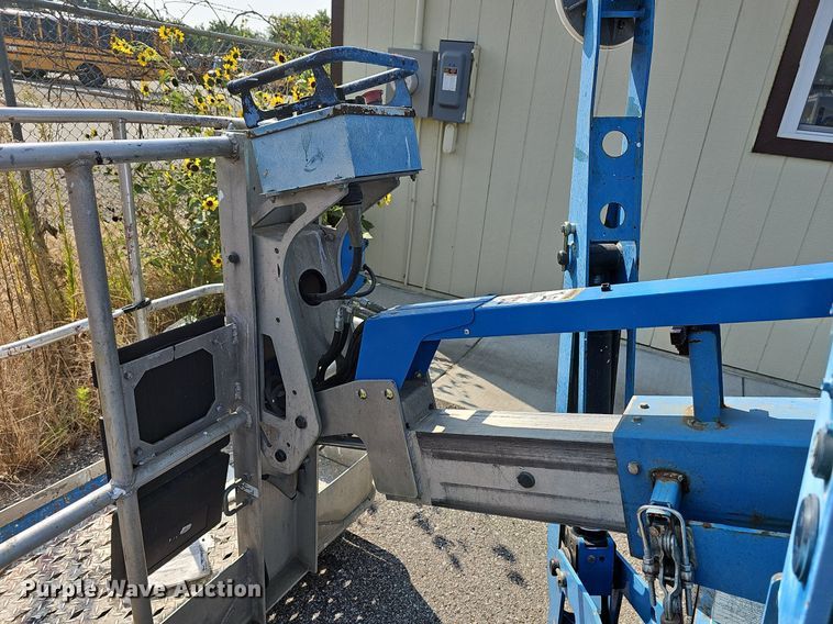 image for item MP9413 2008 Genie TZ 34/20  boom lift
