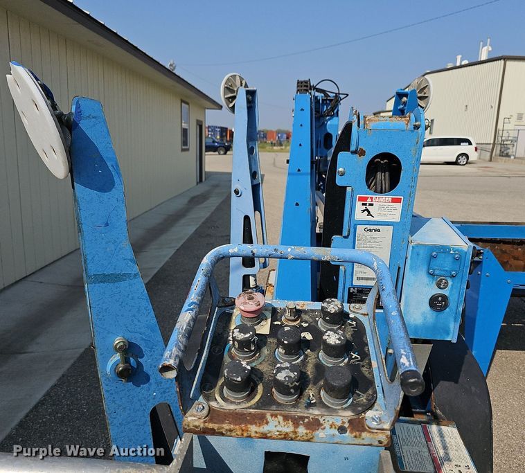 image for item MP9413 2008 Genie TZ 34/20  boom lift