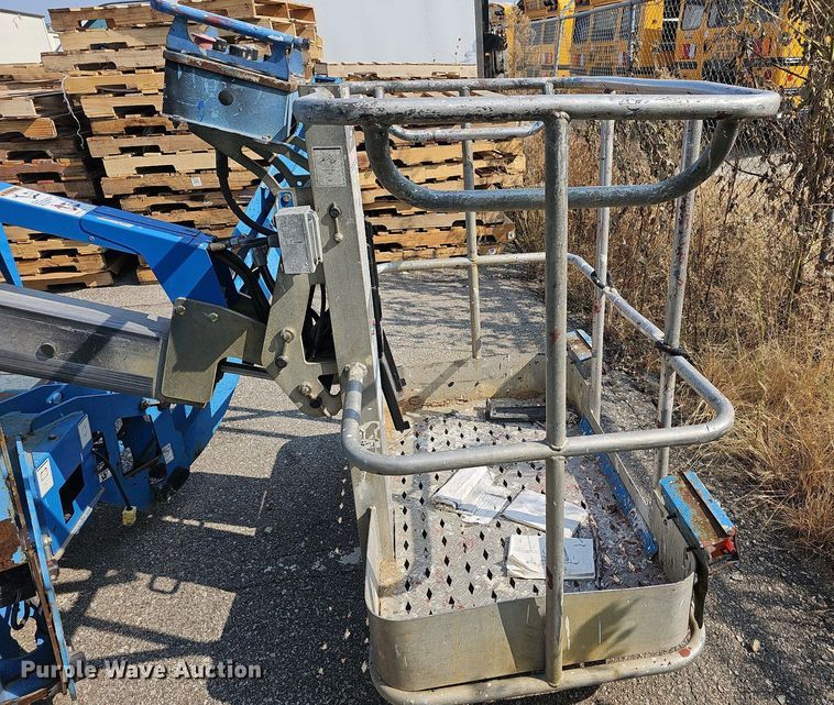 image for item MP9413 2008 Genie TZ 34/20  boom lift