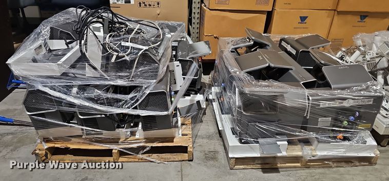 image for item MP9417 Approximately (16) Smart UX60 projectors