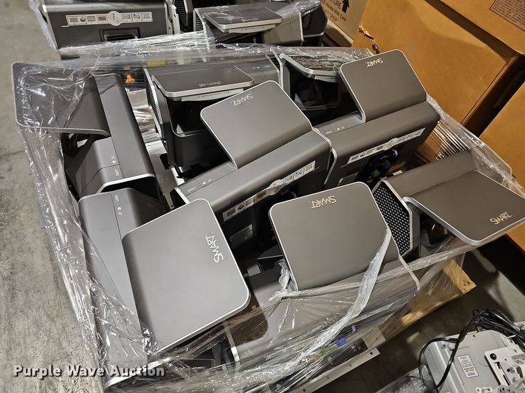 image for item MP9417 Approximately (16) Smart UX60 projectors