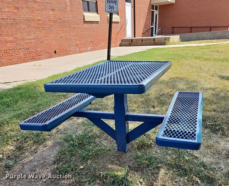image for item MP9420 (2) Picnic tables