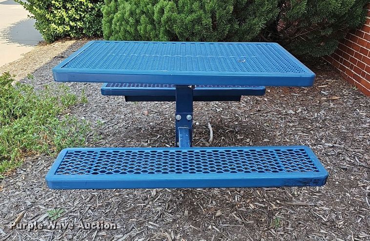 image for item MP9420 (2) Picnic tables
