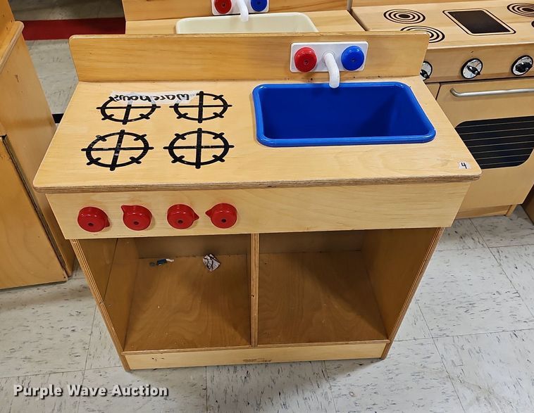 image for item MP9423 (8) Children's play kitchens