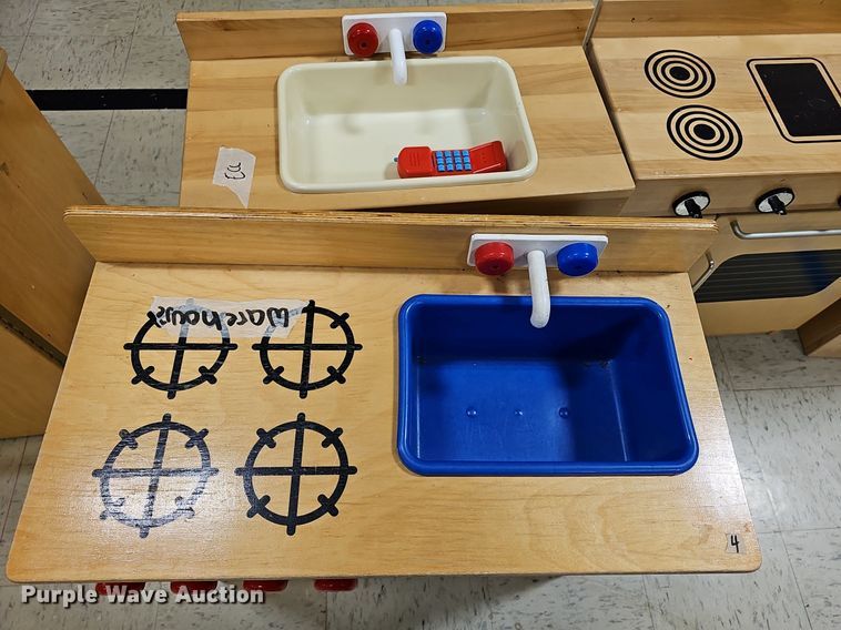 image for item MP9423 (8) Children's play kitchens