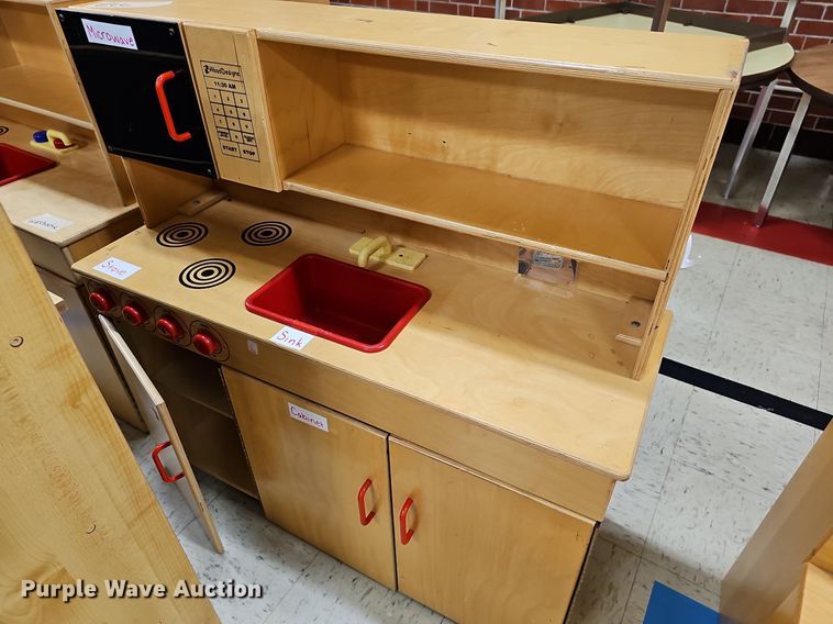 image for item MP9423 (8) Children's play kitchens