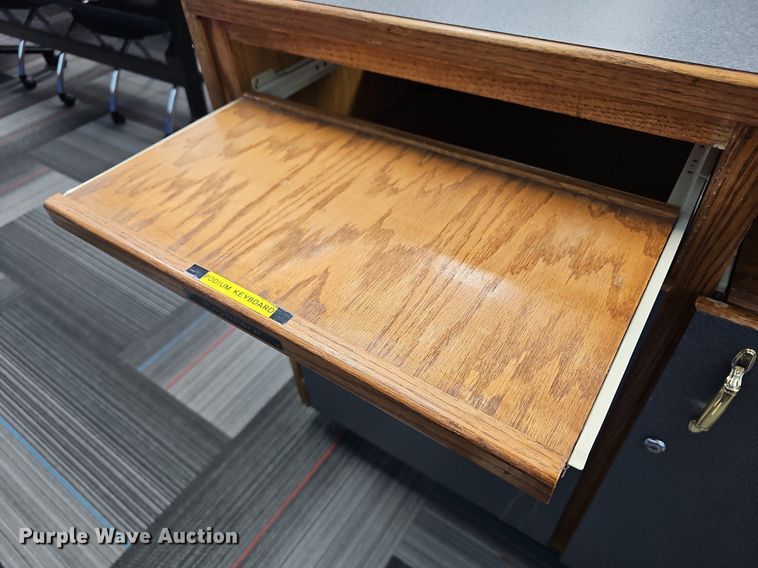 image for item MP9509 Boardroom conference furniture