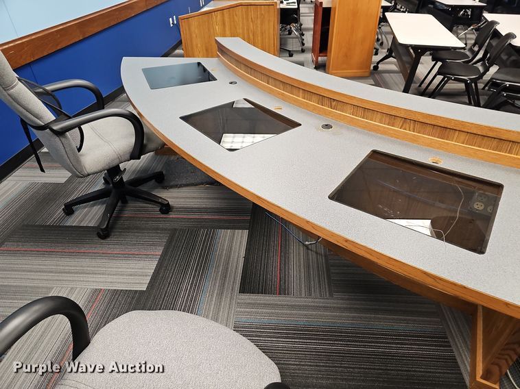 image for item MP9509 Boardroom conference furniture