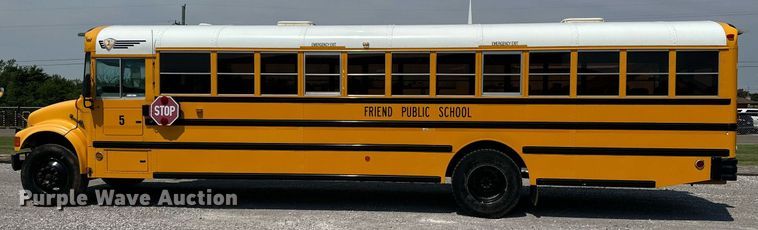 image for item MR9113 2004 International  school bus