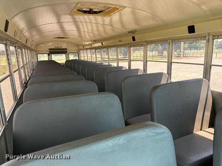 image for item MR9113 2004 International  school bus