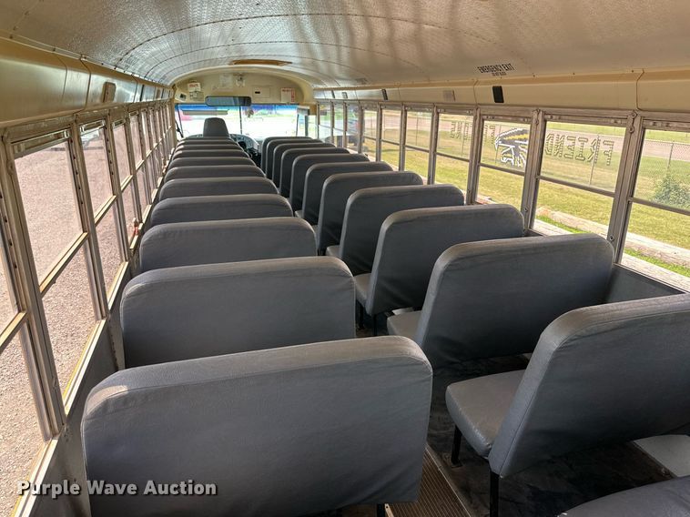 image for item MR9113 2004 International  school bus