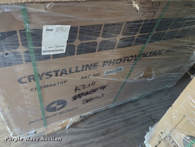 image for item MY9918 Approx. 75 Astronergy CHSM6610P solar panels