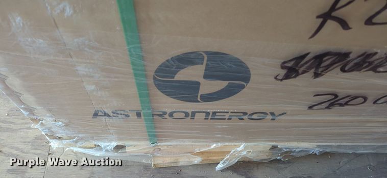 image for item MY9918 Approx. 75 Astronergy CHSM6610P solar panels